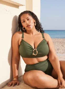 Hoch taillierter Tai-Bikini-Slip mit Golddetail
