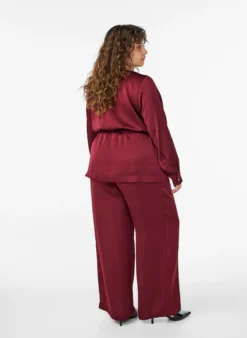 Hose mit Satin-Look, hoher Taille und weitem Bein