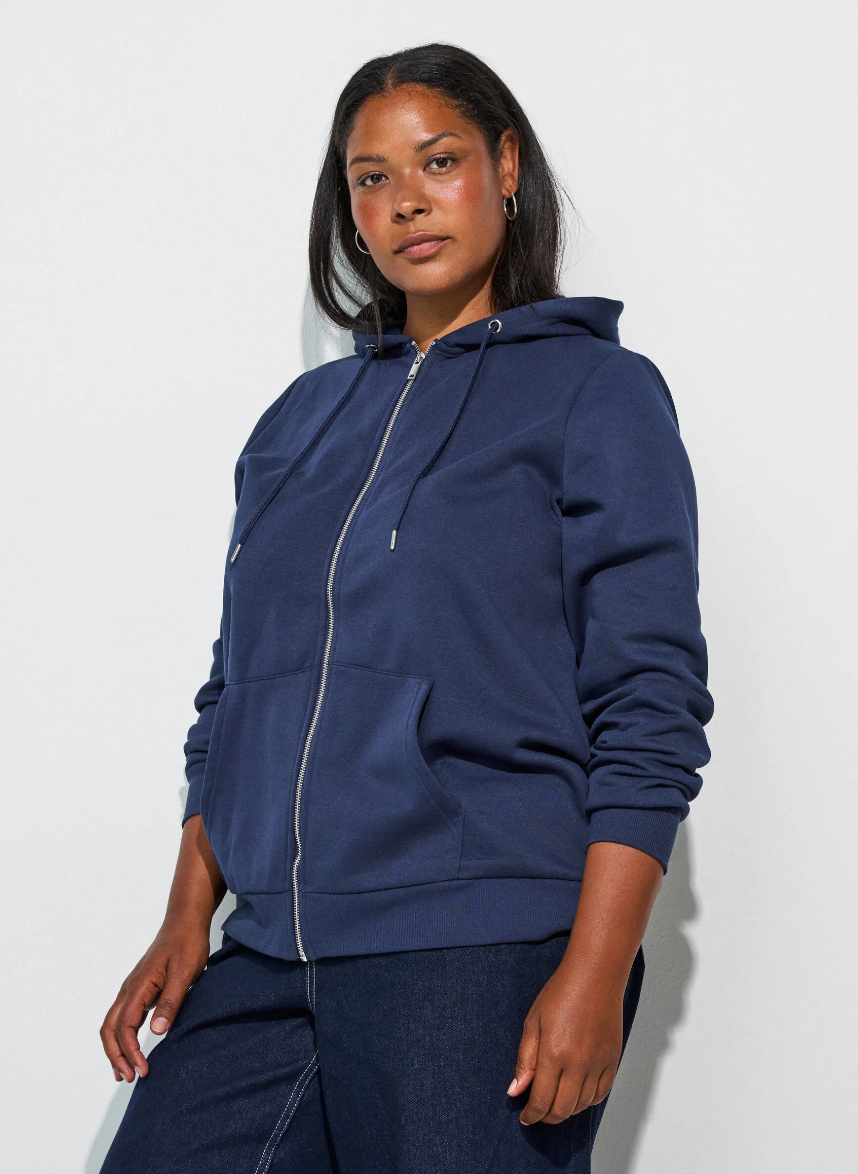 Kapuzensweatshirt mit Reißverschluss und Taschen