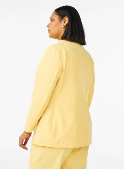 Klassischer Blazer mit Knopfverschluss