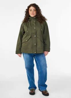 Kurze Frühlingsjacke mit abnehmbarer Kapuze