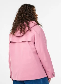 Kurze Frühlingsjacke mit abnehmbarer Kapuze