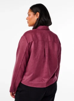 Kurze Jacke aus Wildlederimitat mit Taschen