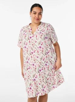 Kurzes A-Linien-Kleid aus Baumwollmusselin