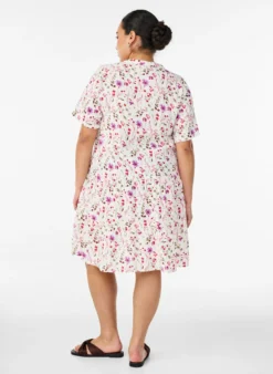 Kurzes A-Linien-Kleid aus Baumwollmusselin