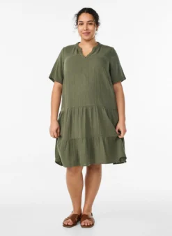 Kurzes A-Linien-Kleid aus Baumwollmusselin