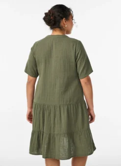 Kurzes A-Linien-Kleid aus Baumwollmusselin