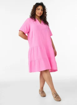 Kurzes A-Linien-Kleid aus Baumwollmusselin