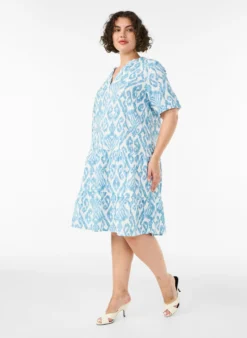 Kurzes A-Linien-Kleid aus Baumwollmusselin