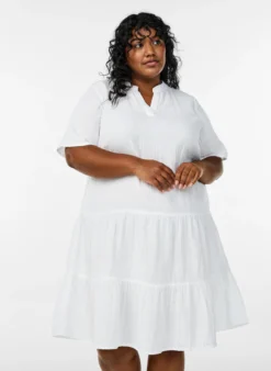 Kurzes A-Linien-Kleid aus Baumwollmusselin