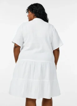 Kurzes A-Linien-Kleid aus Baumwollmusselin