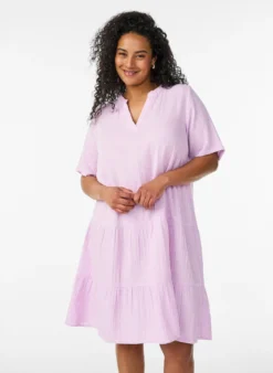 Kurzes A-Linien-Kleid aus Baumwollmusselin