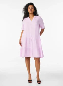Kurzes A-Linien-Kleid aus Baumwollmusselin