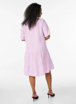 Kurzes A-Linien-Kleid aus Baumwollmusselin