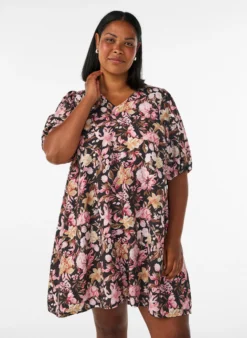 Kurzes A-Linien-Kleid mit V-Ausschnitt