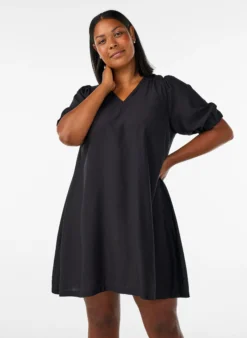 Kurzes A-Linien-Kleid mit V-Ausschnitt