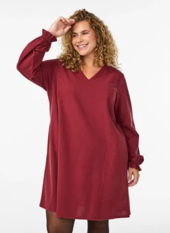 Kurzes Kleid aus Baumwolle mit V-Ausschnitt
