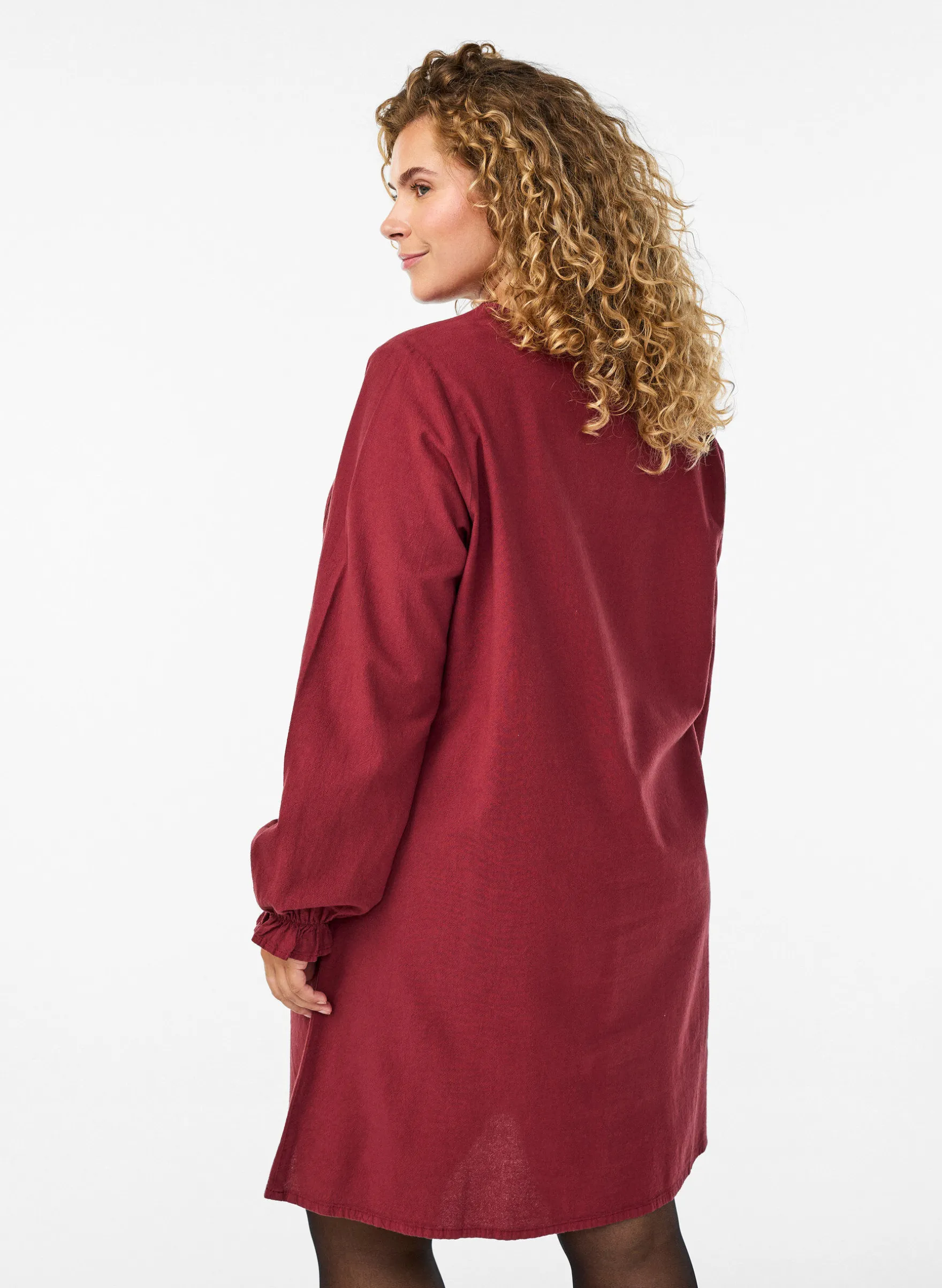 Kurzes Kleid aus Baumwolle mit V-Ausschnitt