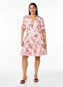 Kurzes Kleid mit Blumenprint und V-Ausschnitt
