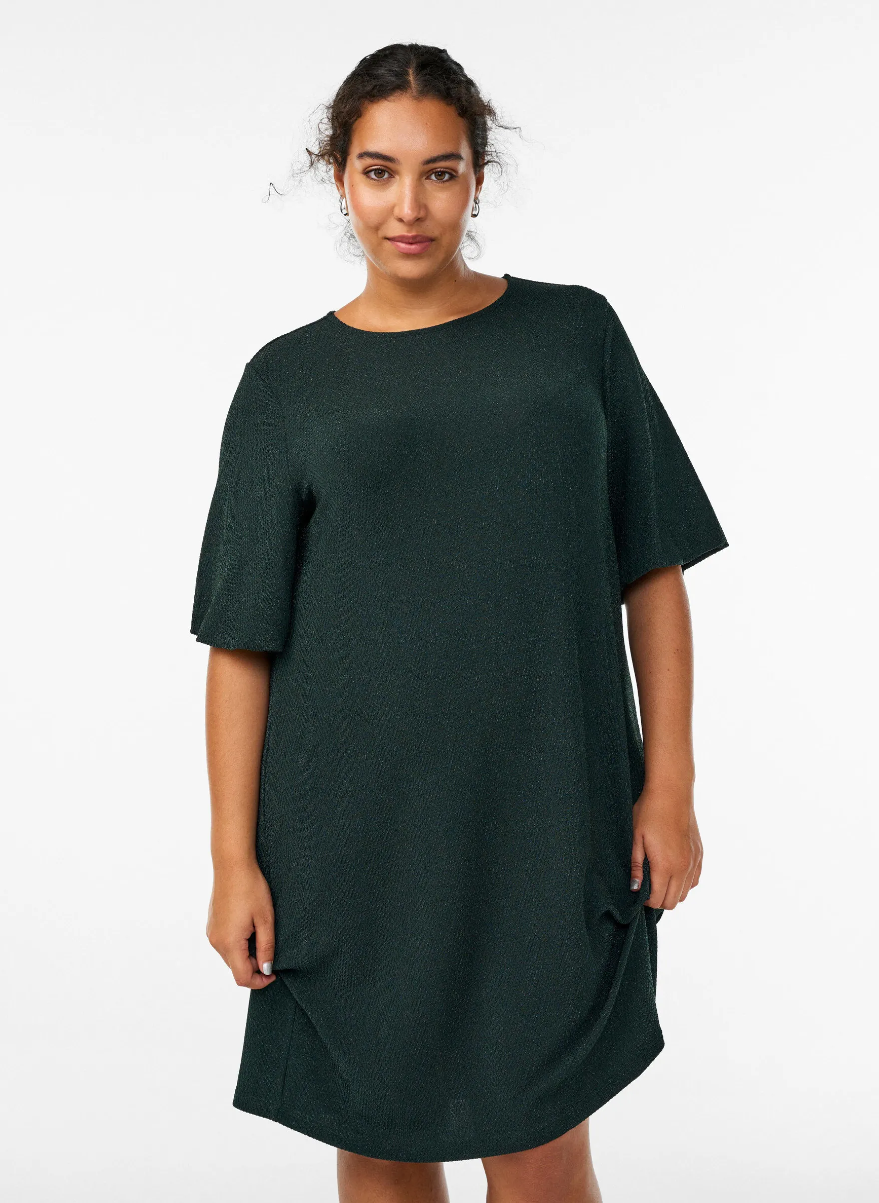 Kurzes Kleid mit Glitzermuster
