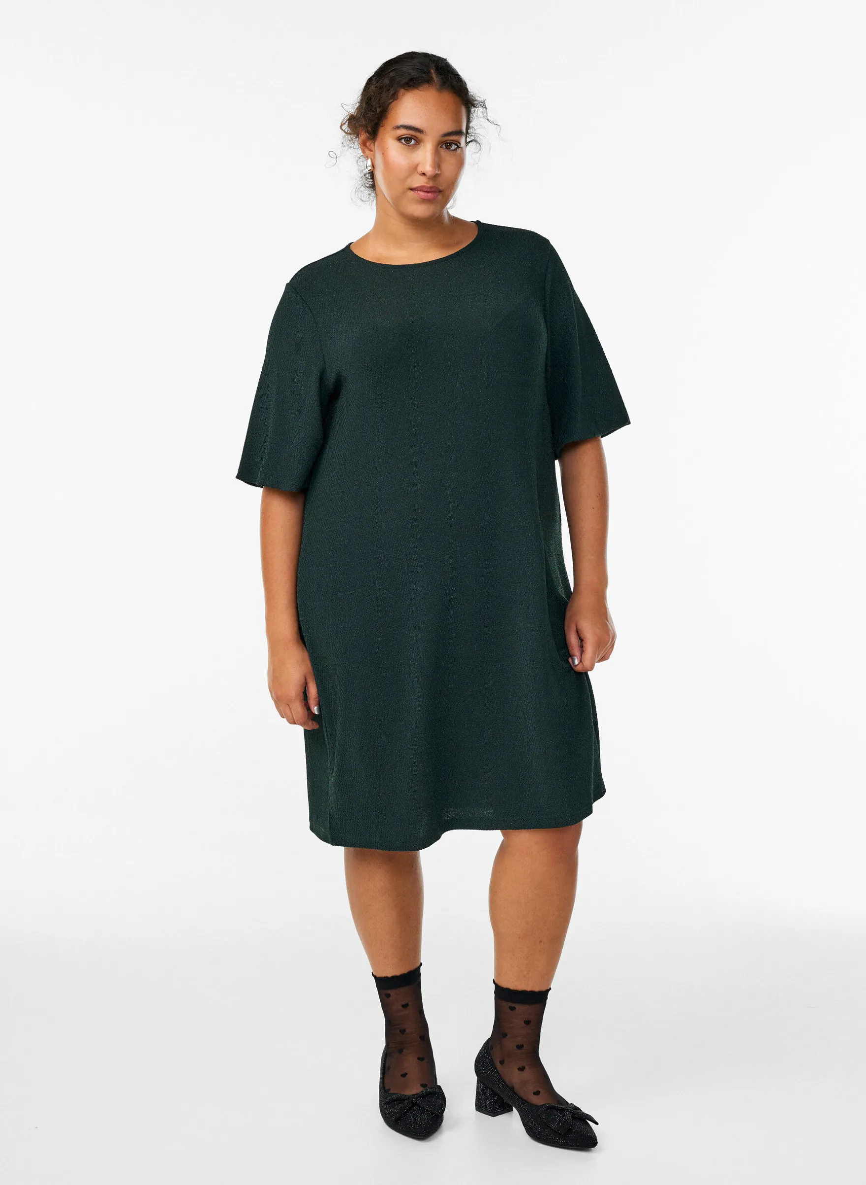 Kurzes Kleid mit Glitzermuster