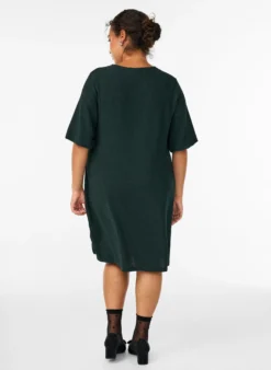 Kurzes Kleid mit Glitzermuster