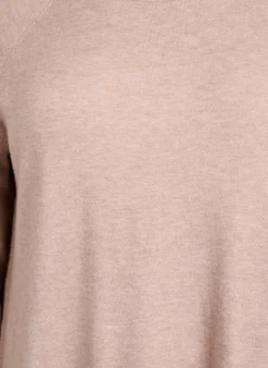Kurzes Strickkleid mit Raglanärmeln