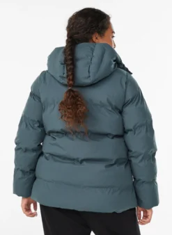 Kurze Steppjacke mit abnehmbarer Kapuze