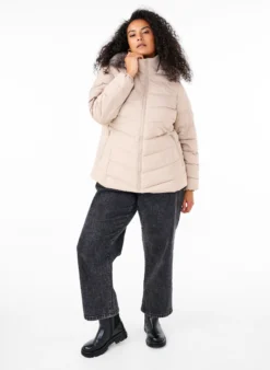 Kurze Steppjacke mit Kapuze
