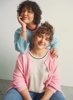 Kurzärmelige Bluse mit Kontraststreifen