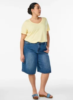 Kurzärmeliges Basic T-Shirt mit V-Ausschnitt