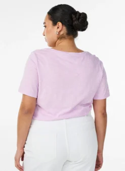 Kurzärmeliges Basic T-Shirt mit V-Ausschnitt