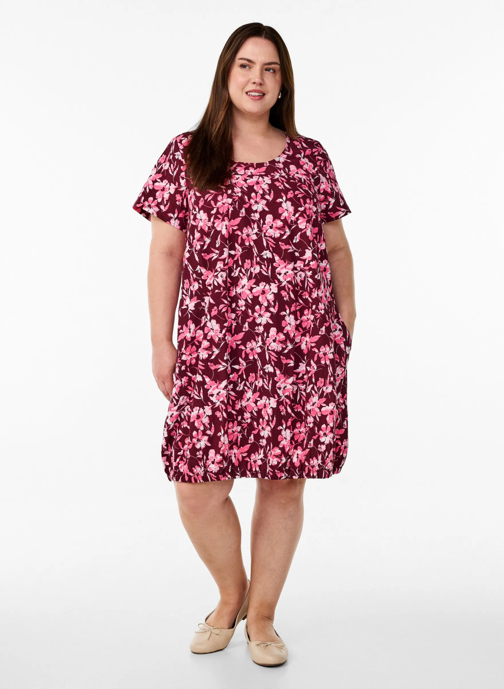 Kurzärmliges Baumwollkleid mit Aufdruck