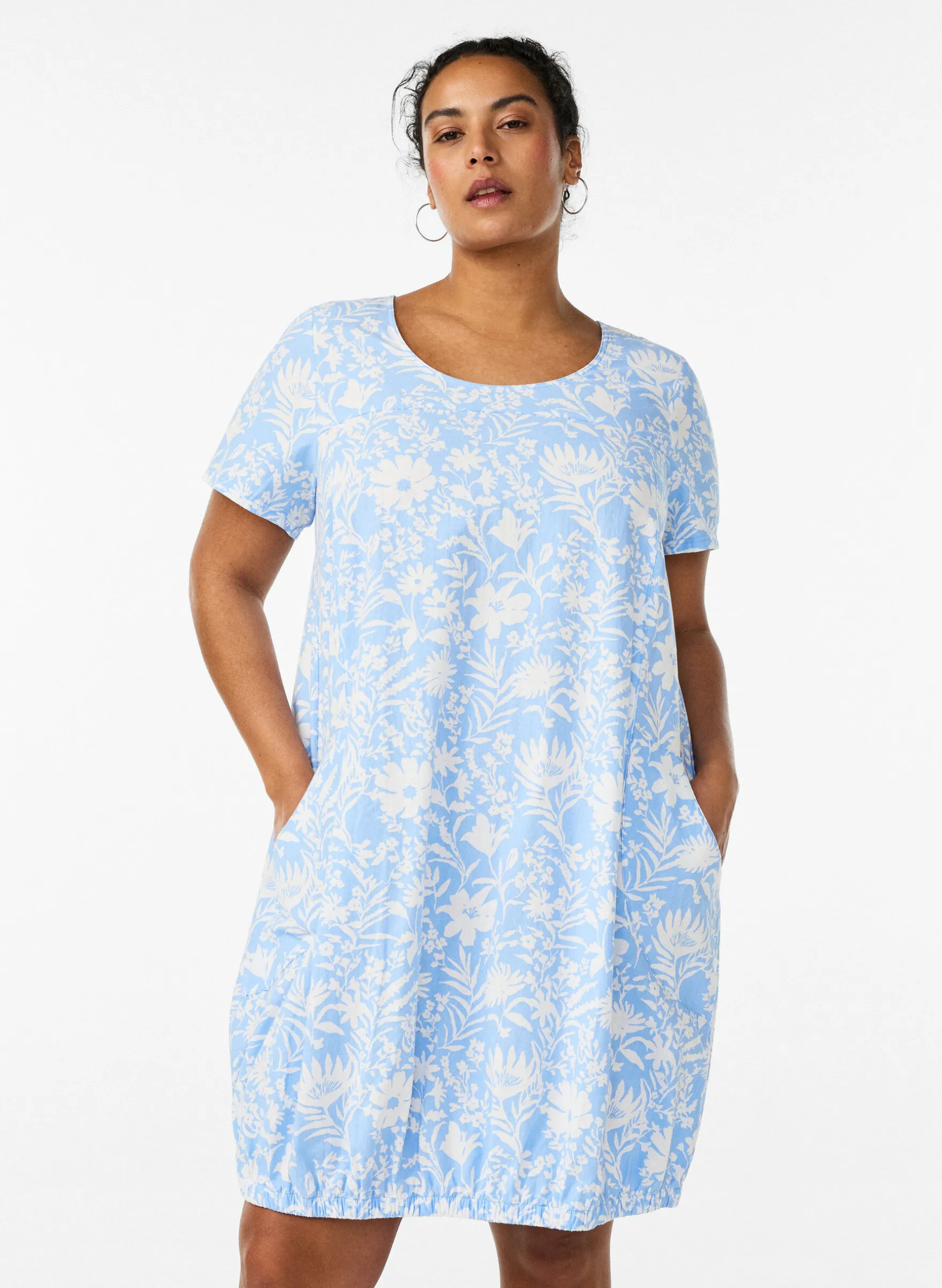 Kurzärmliges Baumwollkleid mit Aufdruck