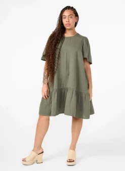 Kurzärmliges Kleid aus Baumwolle mit A-Linien-Schnitt