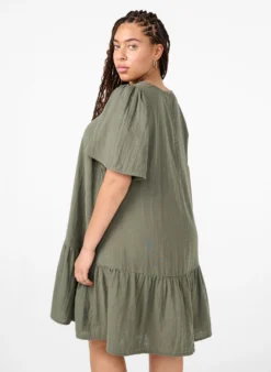 Kurzärmliges Kleid aus Baumwolle mit A-Linien-Schnitt