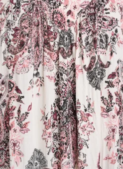 Langes Kleid mit eckigem Ausschnitt und floralen Mustern