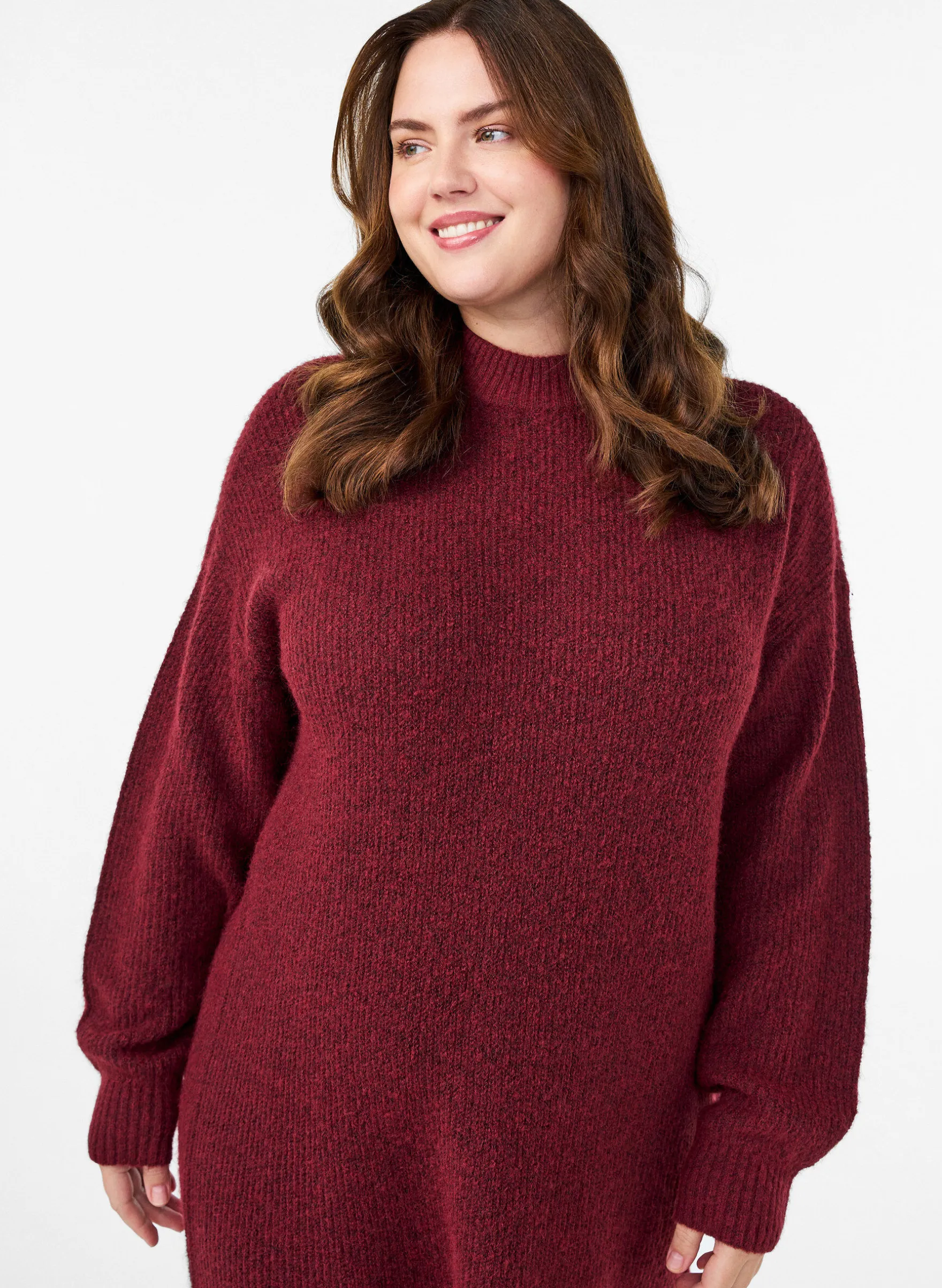 Langes Strickkleid mit hohem Kragen