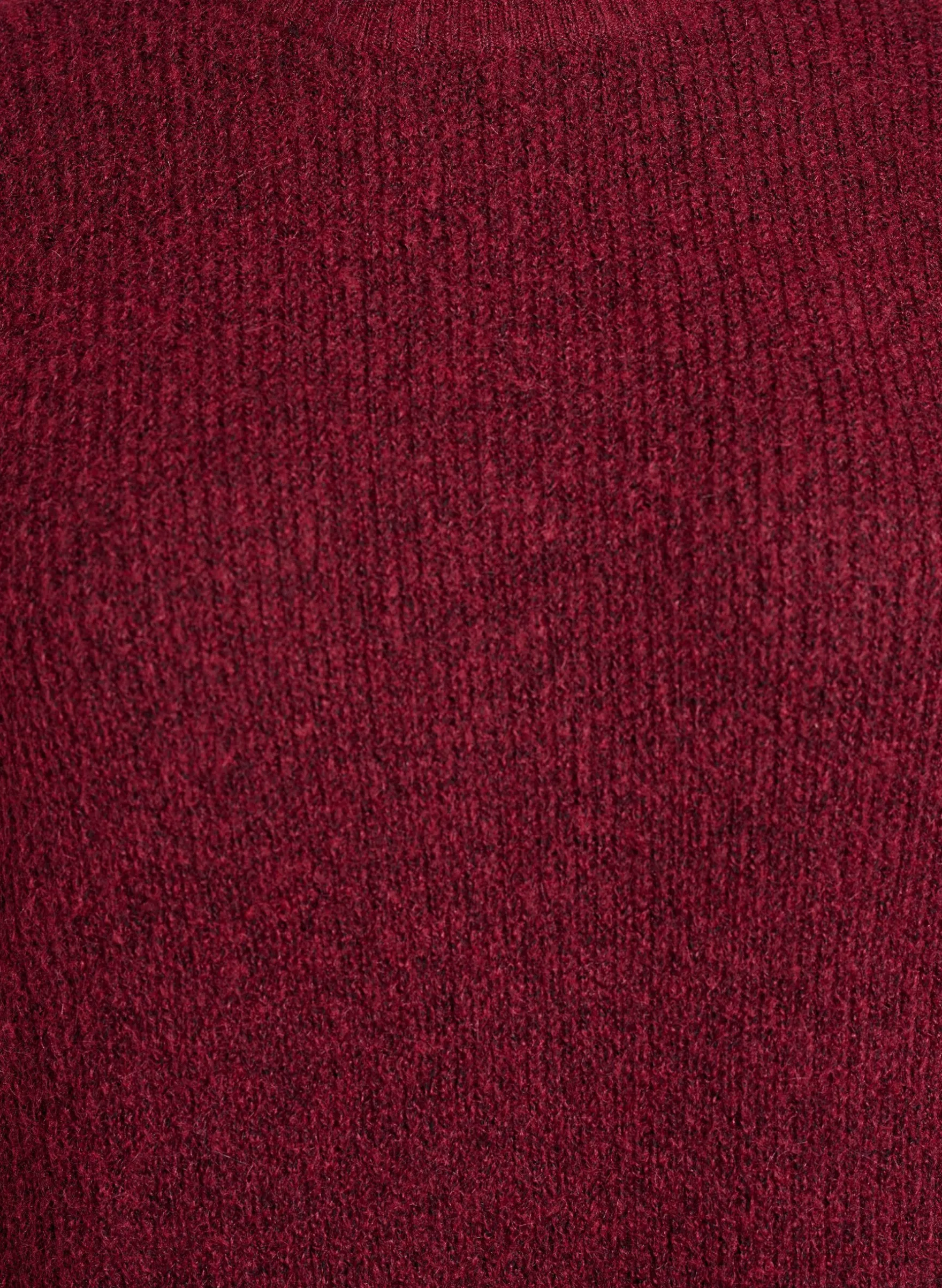 Langes Strickkleid mit hohem Kragen