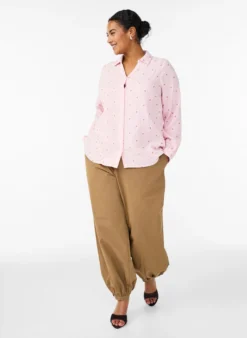 Langärmelige Bluse aus Baumwoll-Musselin mit bestickten Motiven
