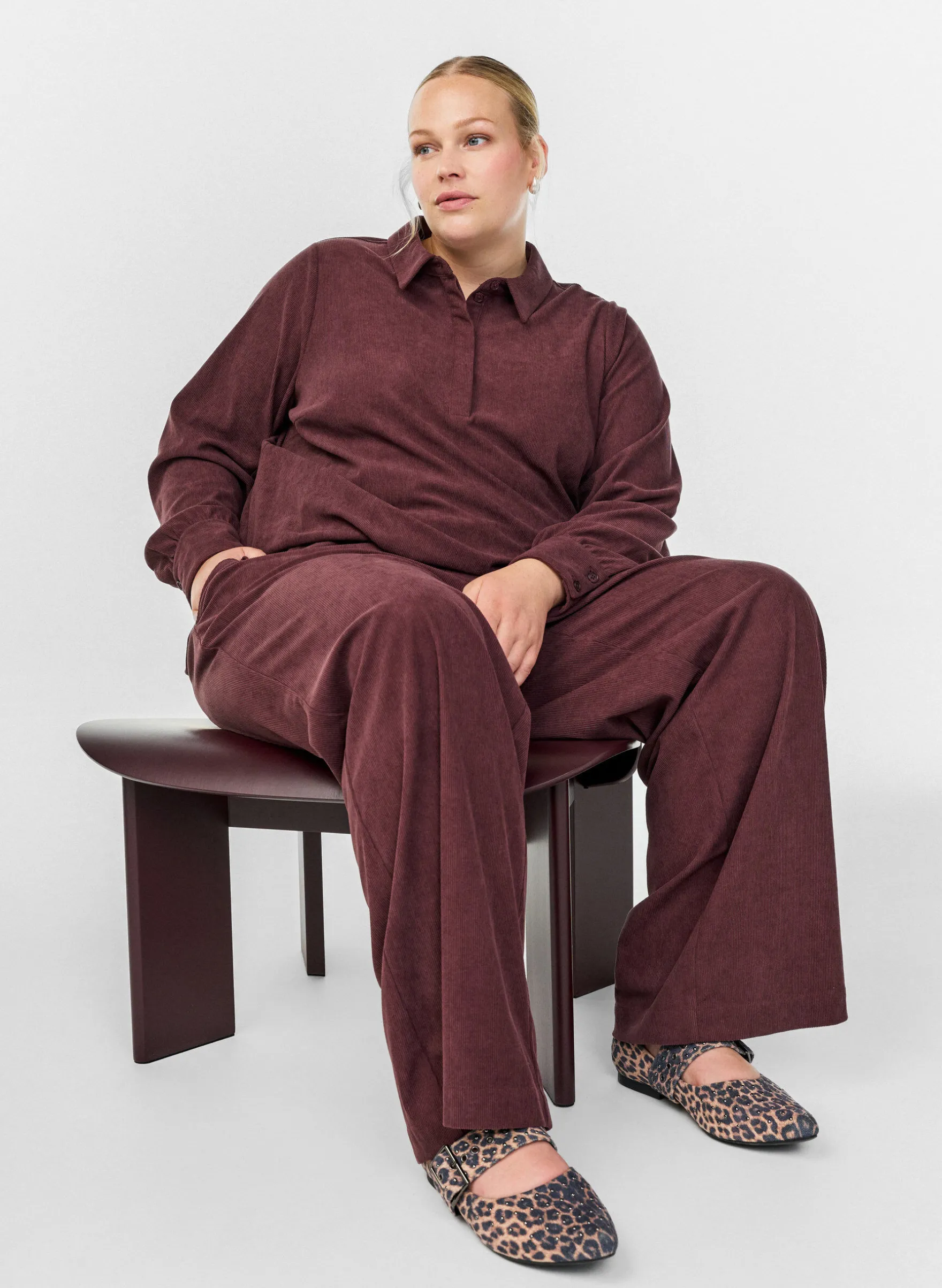 Langärmlige Bluse aus Cord