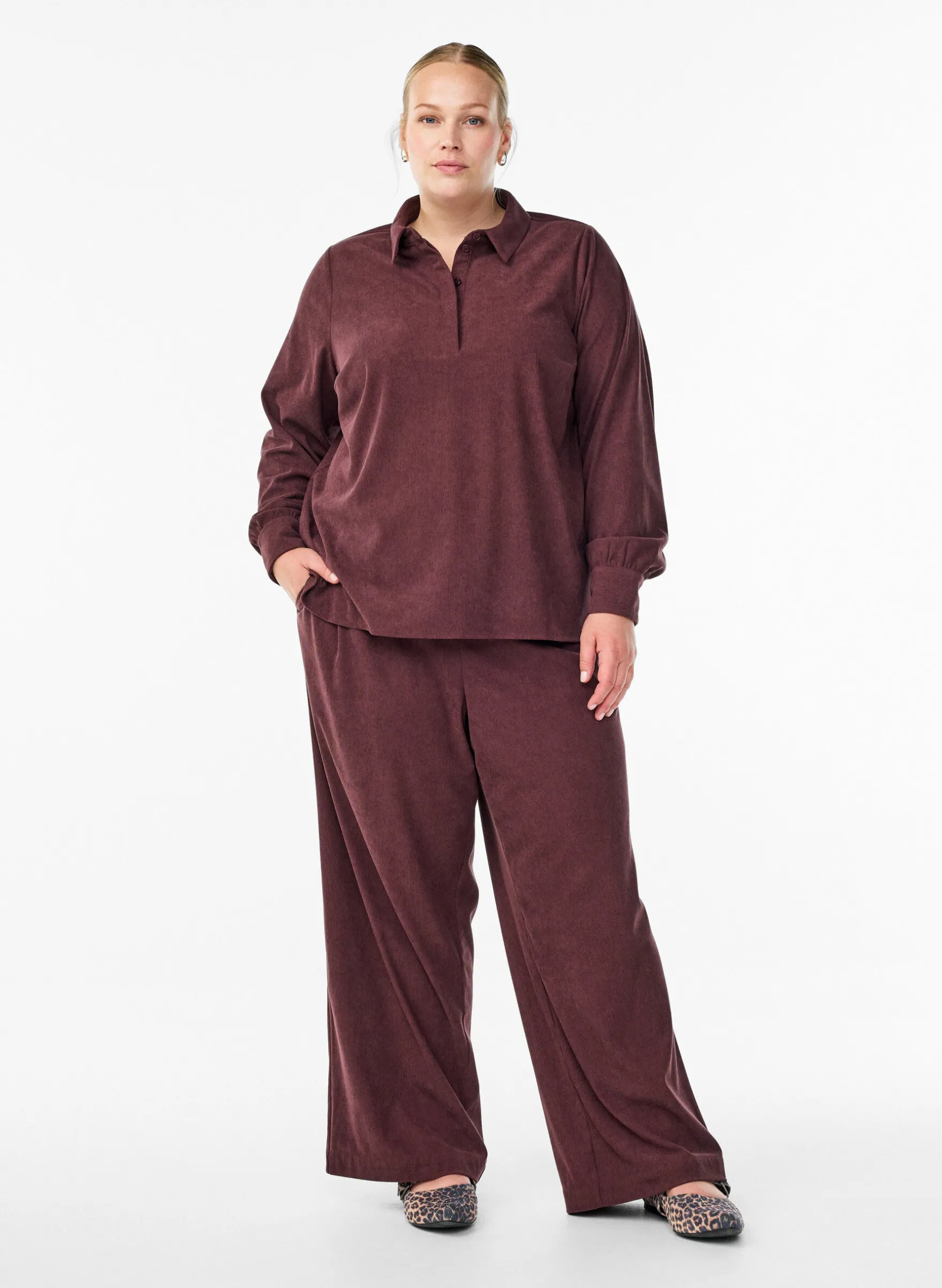 Langärmlige Bluse aus Cord
