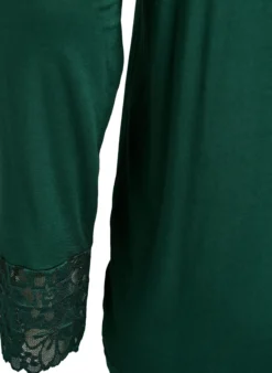 Langärmliges Pyjamaoberteil mit Spitzendetails