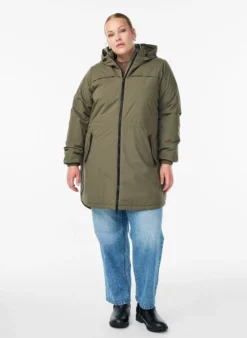 Leichter gepolsterter Parka mit Kapuze