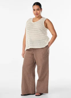 Lockere Hose mit hohem Bund und Taschen