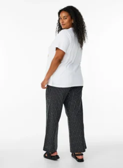 Lockere Hose mit hohem Bund und Taschen