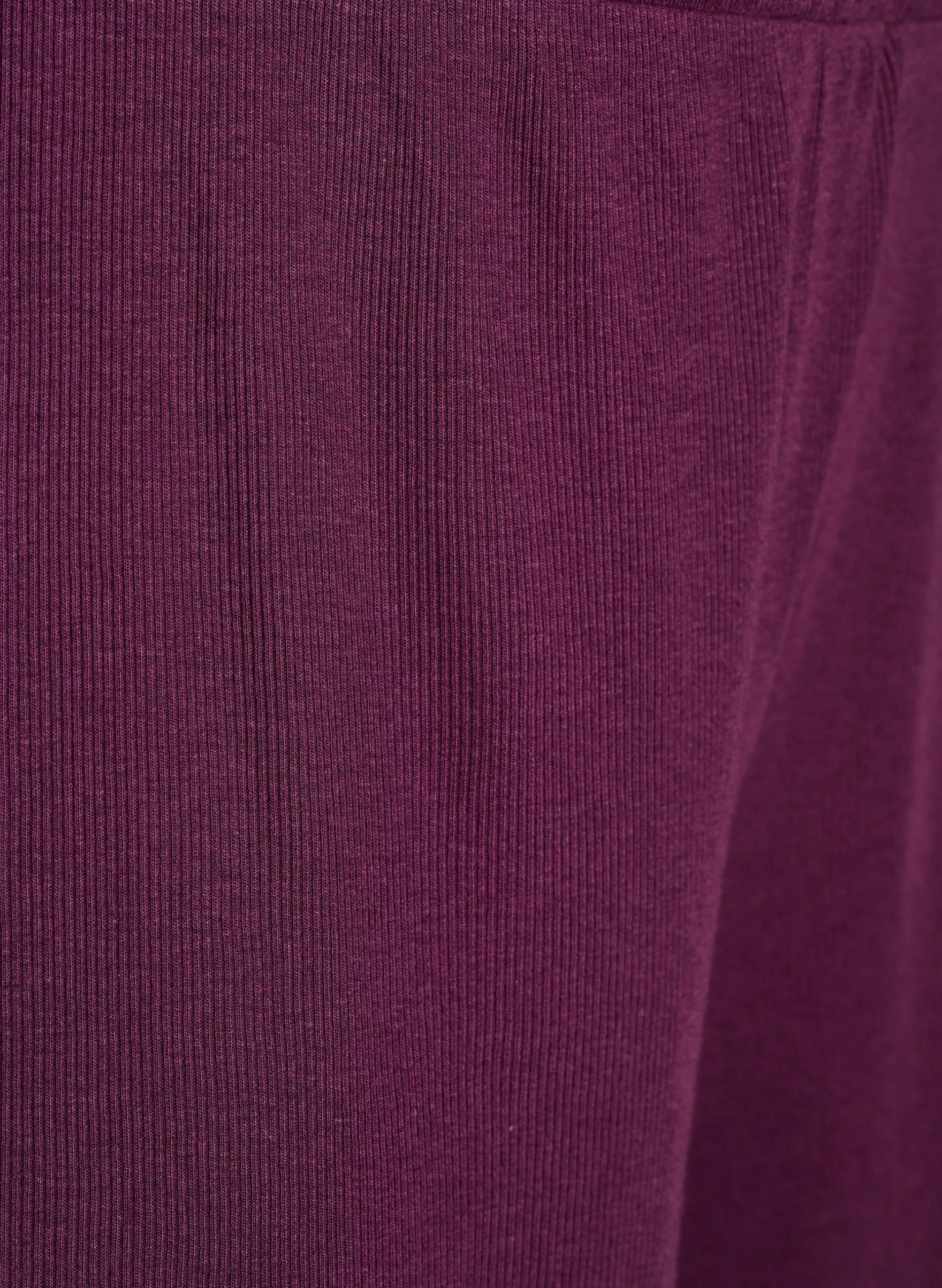 Lockere Nachtshorts aus geripptem Material mit Spitzensaum