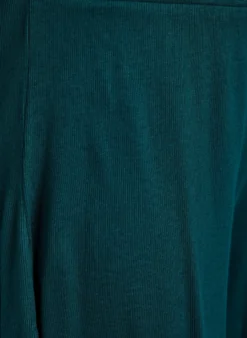Lockere Nachtshorts aus geripptem Material mit Spitzensaum
