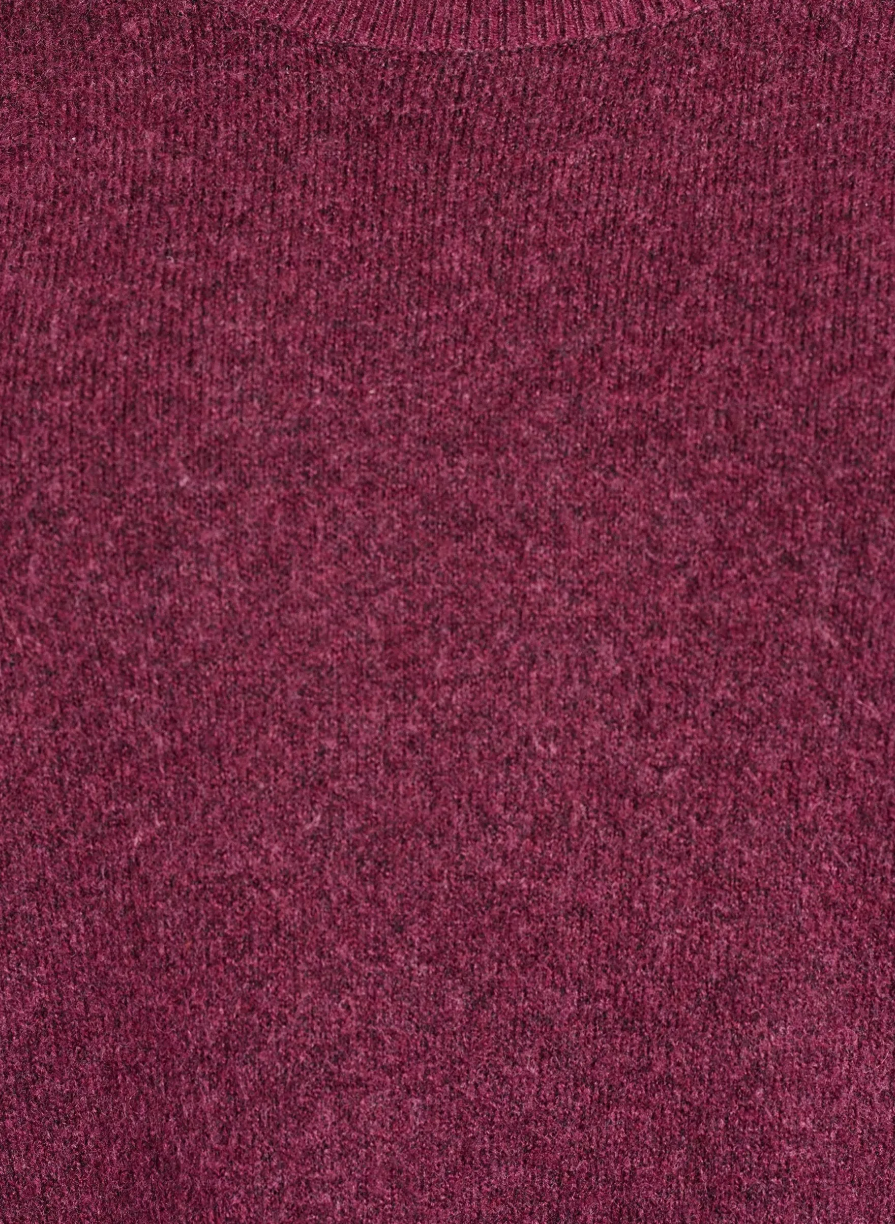 Lockerer Strickpullover mit Kontrastnähten