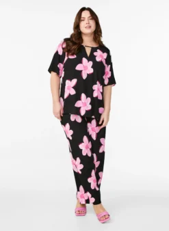 Lockere Viskosehose mit Print
